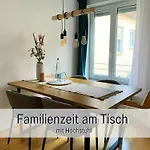 Staywest52 - Balkon, Wlan, Parkplatz Daire *