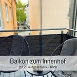 Staywest52 - Balkon, Wlan, Parkplatz 아파트