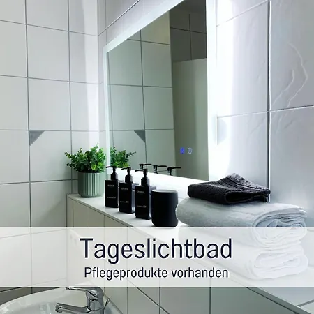 Staywest52 - Balkon, Wlan, Parkplatz Apartamento *